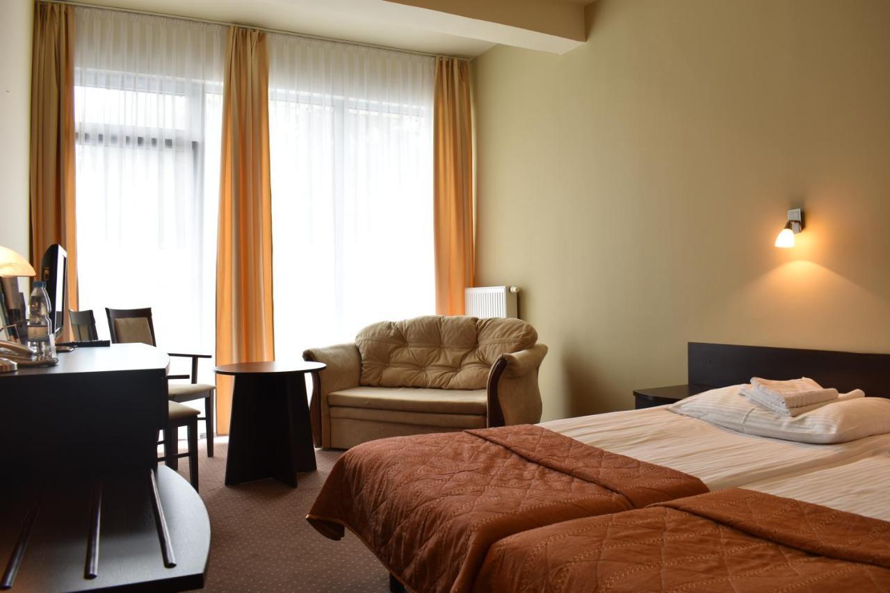 Twin Room Extra Bed