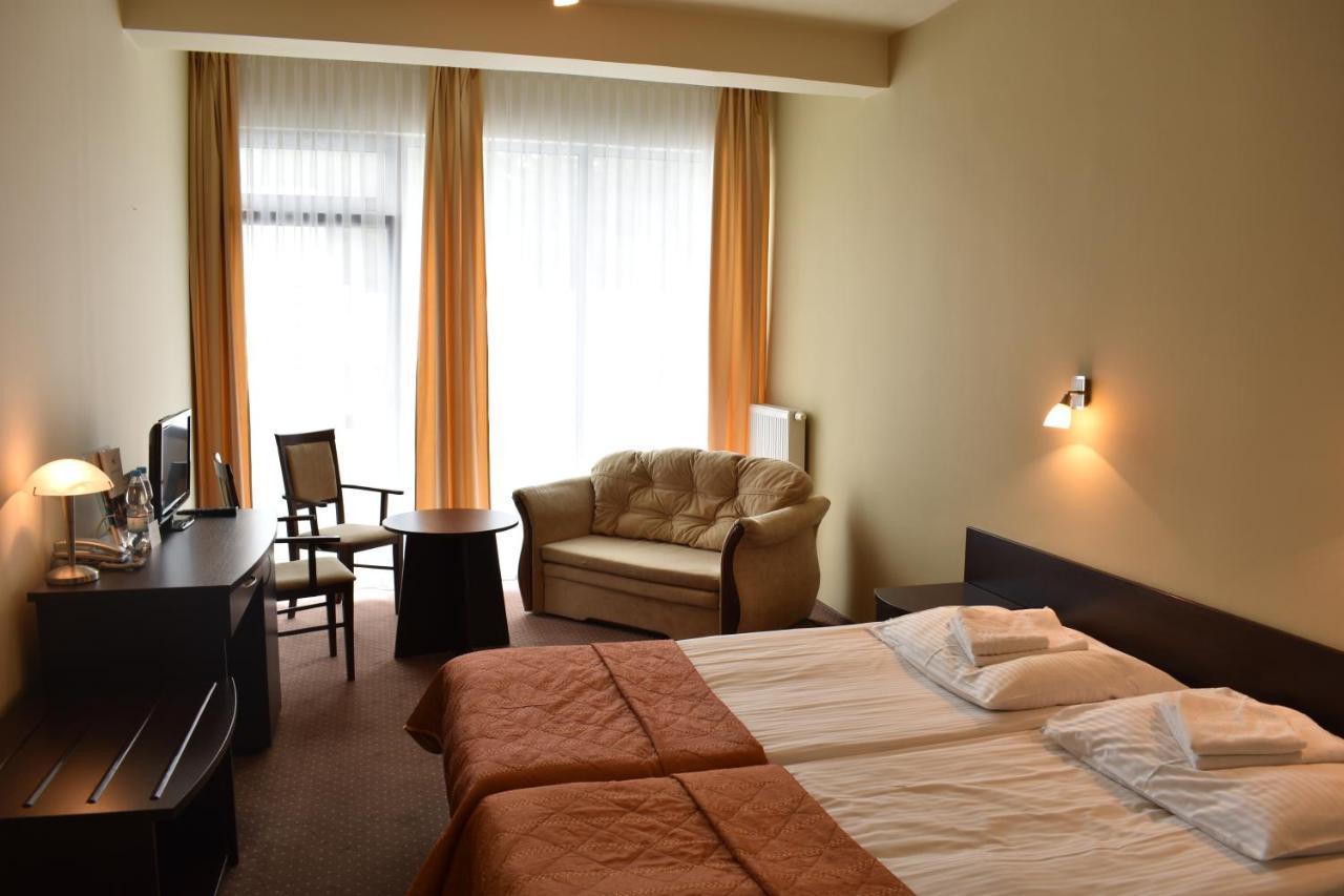 Twin Room Extra Bed