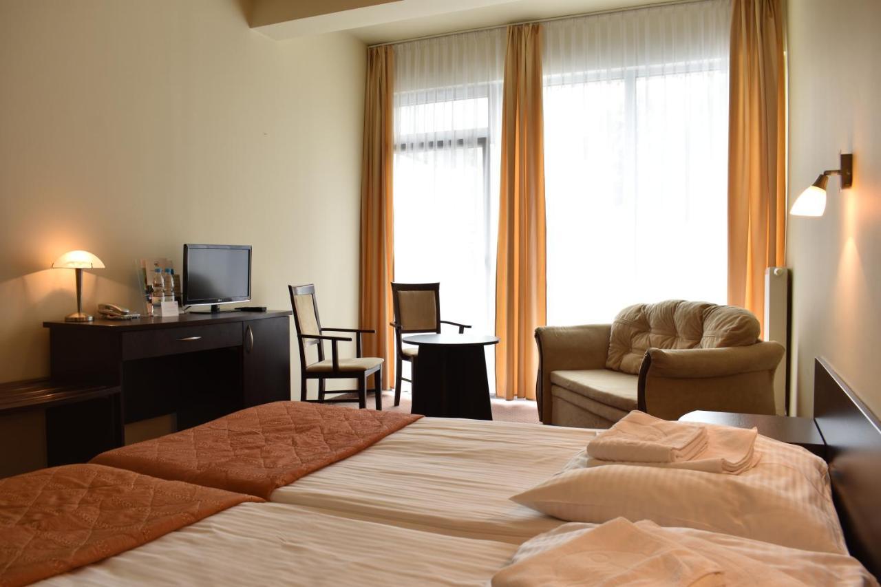 Twin Room Extra Bed