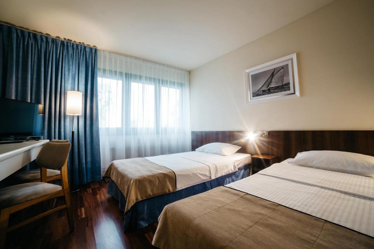 Superior Twin Room Lake View