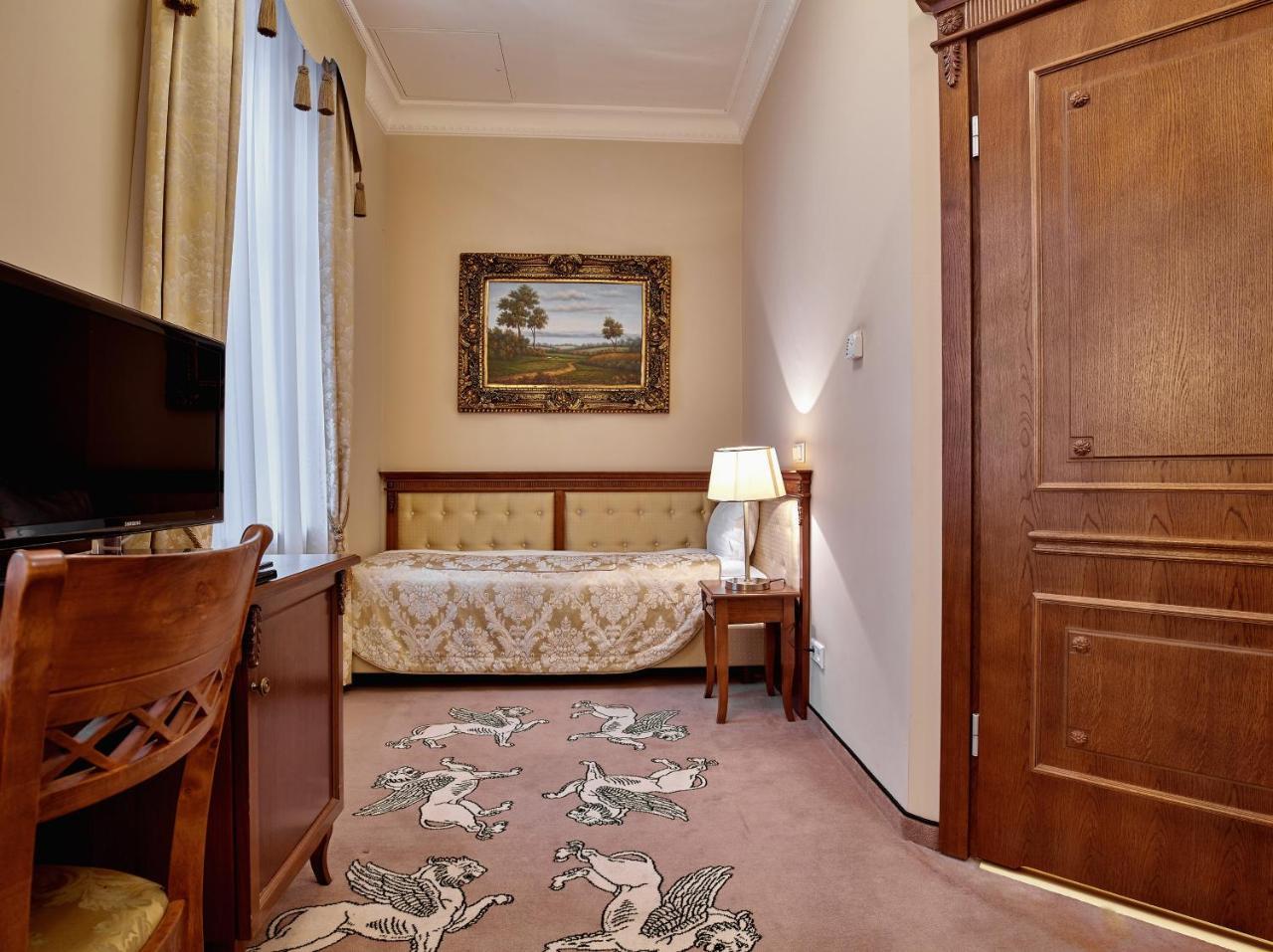 Standard Single Room,762774781:JPEG