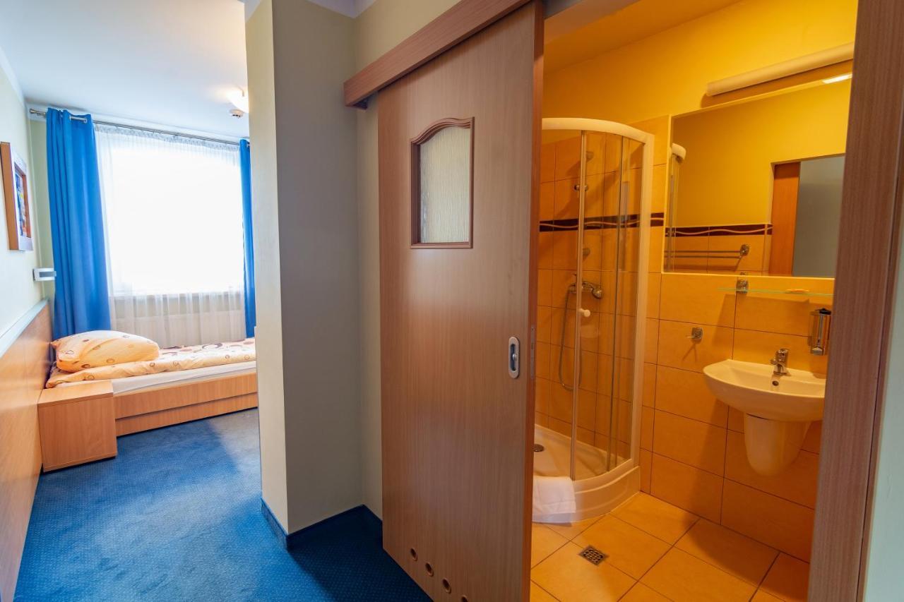Single Room Private Bathroom