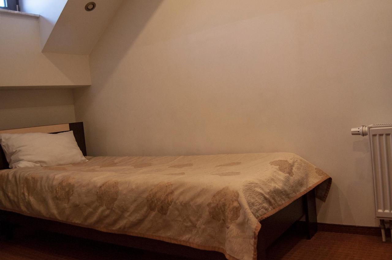Single Room Bathroom