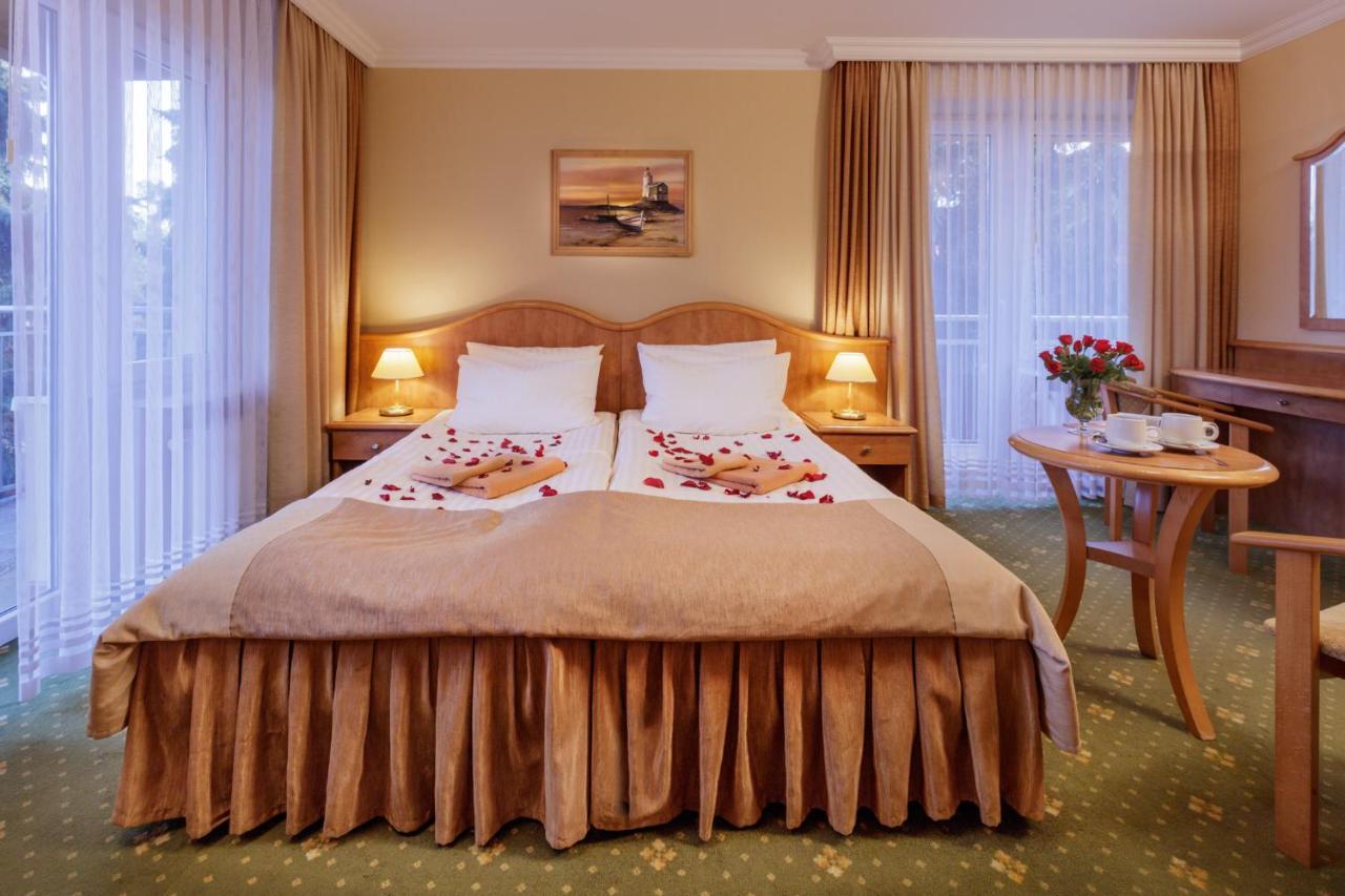 Double or Twin Room Balcony