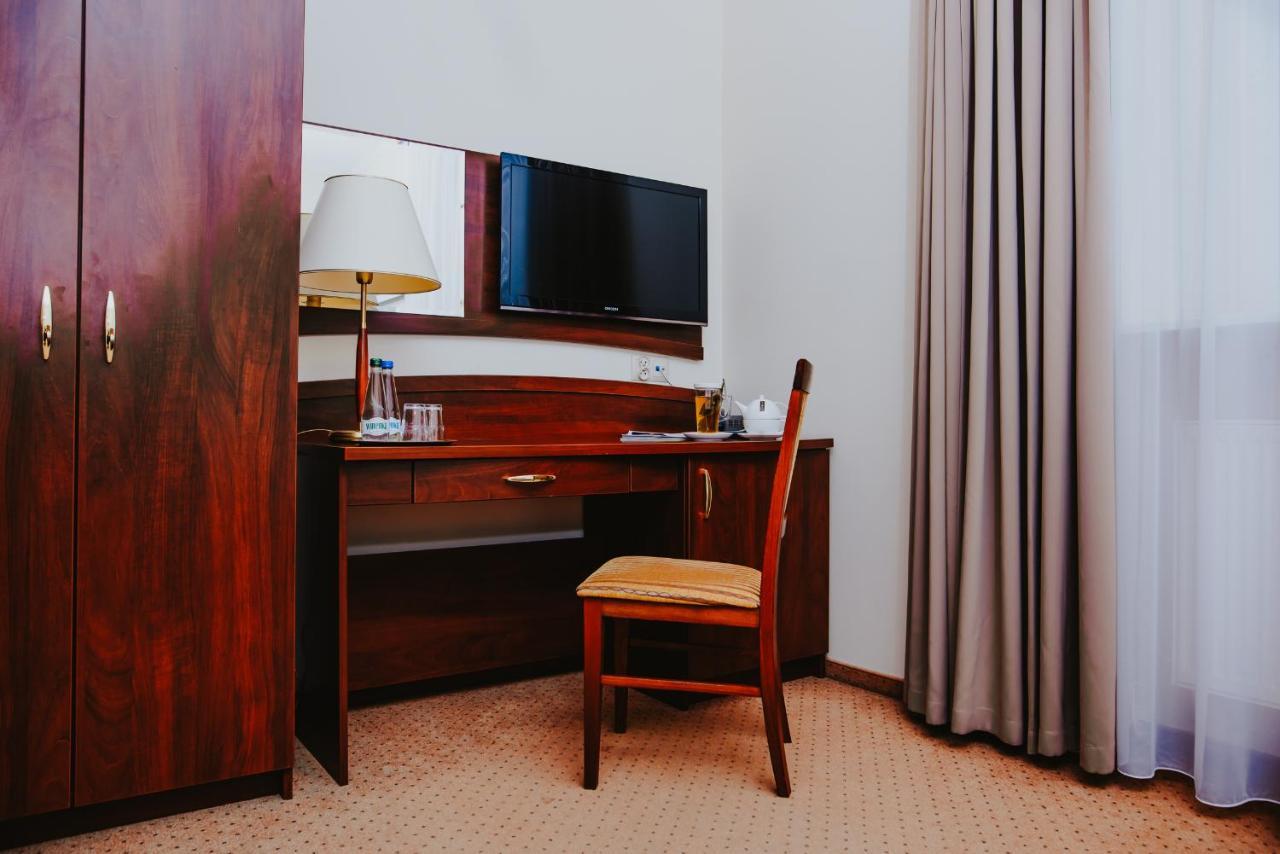 Large Single Room