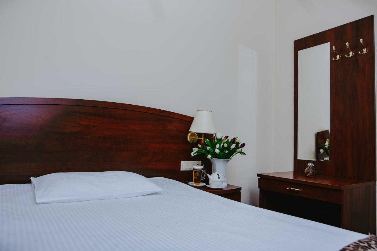 Large Single Room