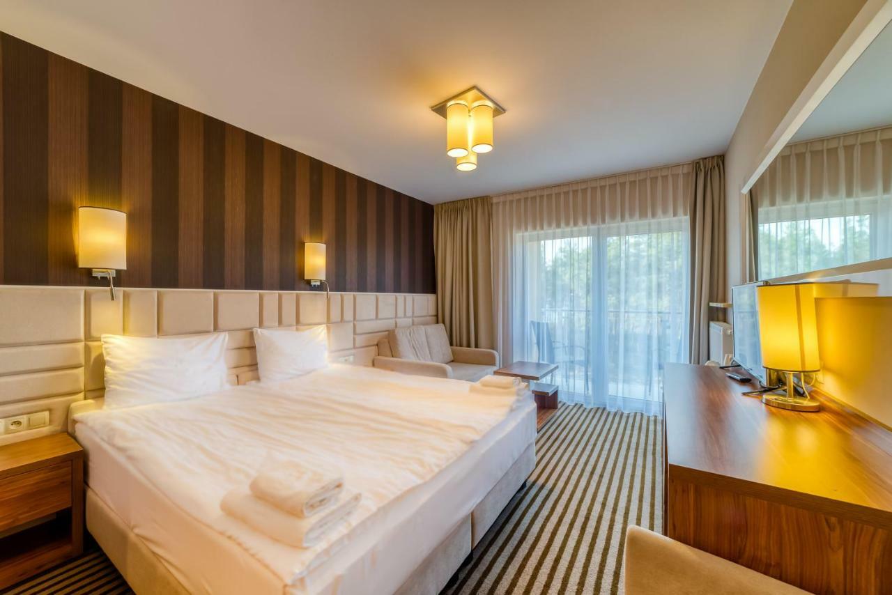 Deluxe Double Room Extra Bed Balcony Forest View