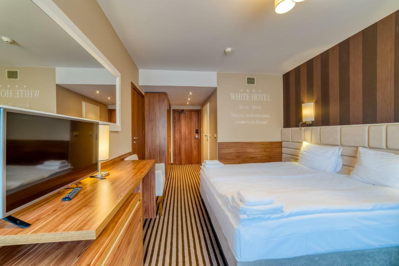 Deluxe Twin or Double Room Balcony Forest View