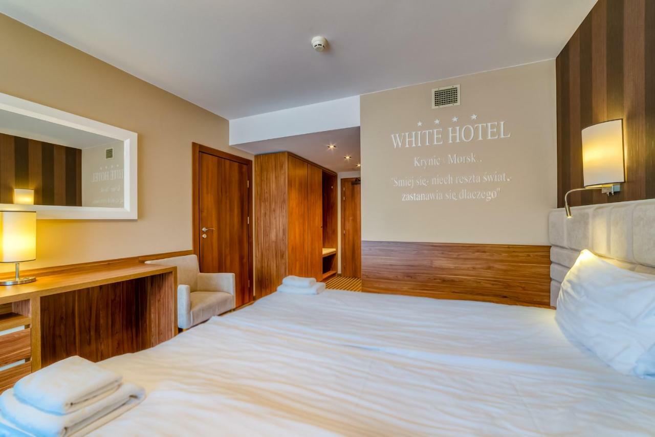 Deluxe Twin or Double Room Extra Bed City View