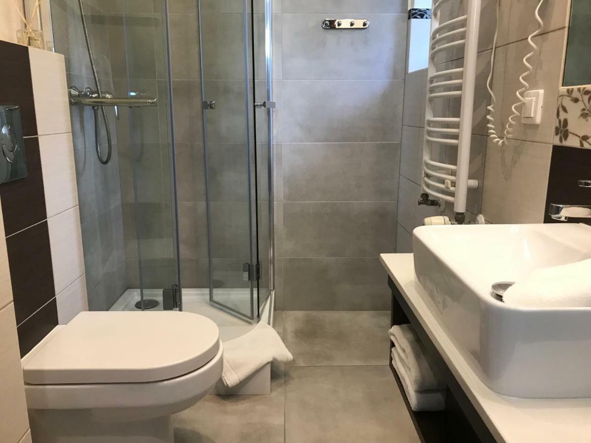 Triple Room Kitchenette