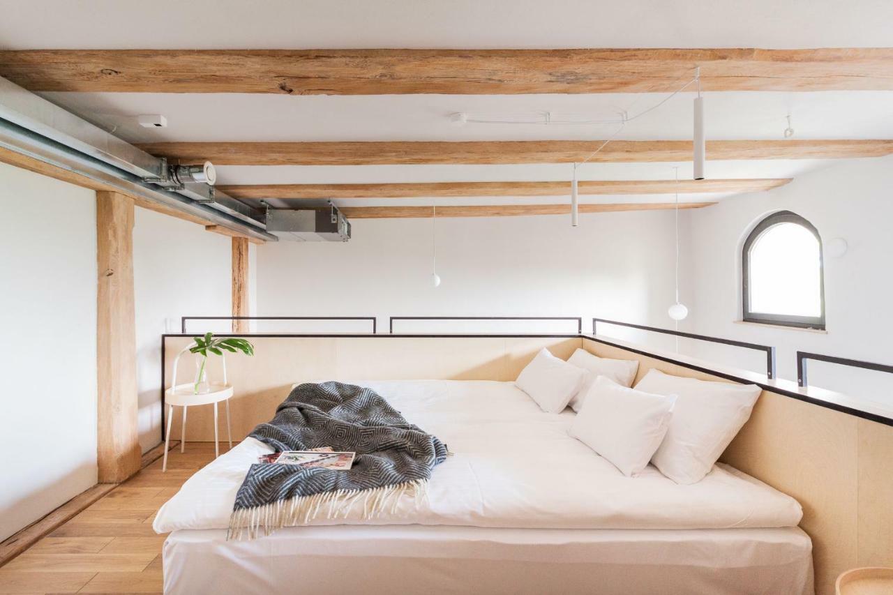 Apartment 2 Split Level Suite