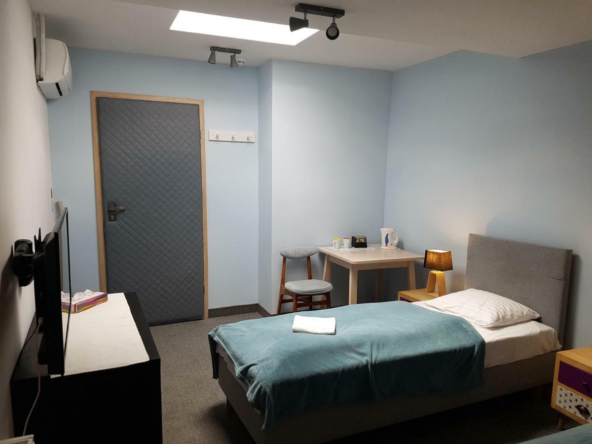 Twin Room Bathroom