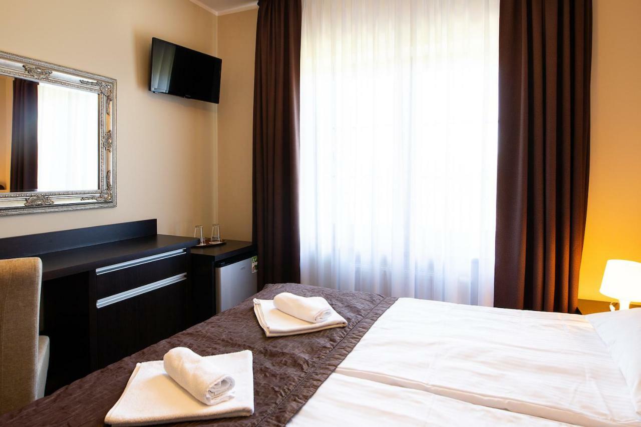 Double or Twin Room Balcony