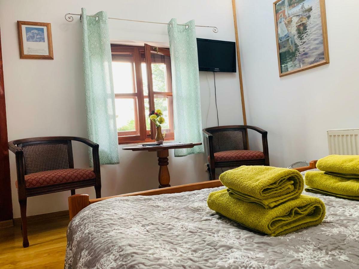 Double Room Private Bathroom