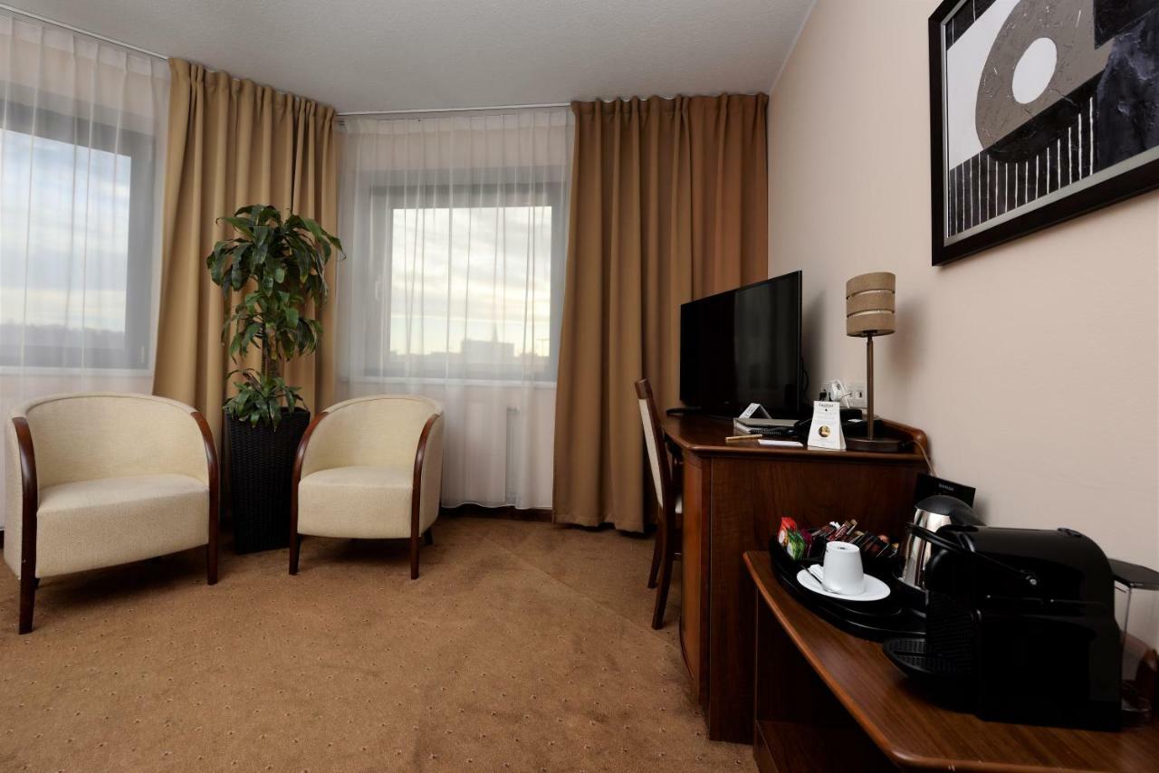 Standard Double Suite
