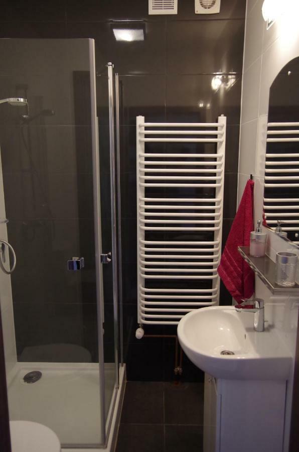 Double Room Private Bathroom