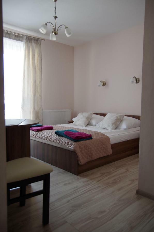 Double Room Private Bathroom