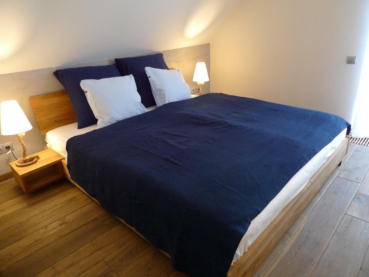 Two-Bedroom Apartment Penthouse Harbour View