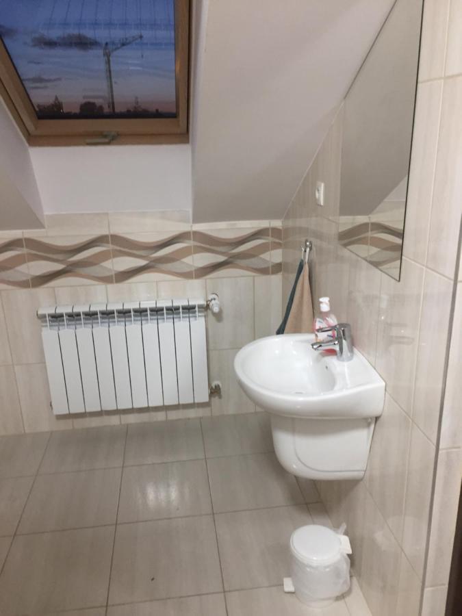 Twin Room Bathroom