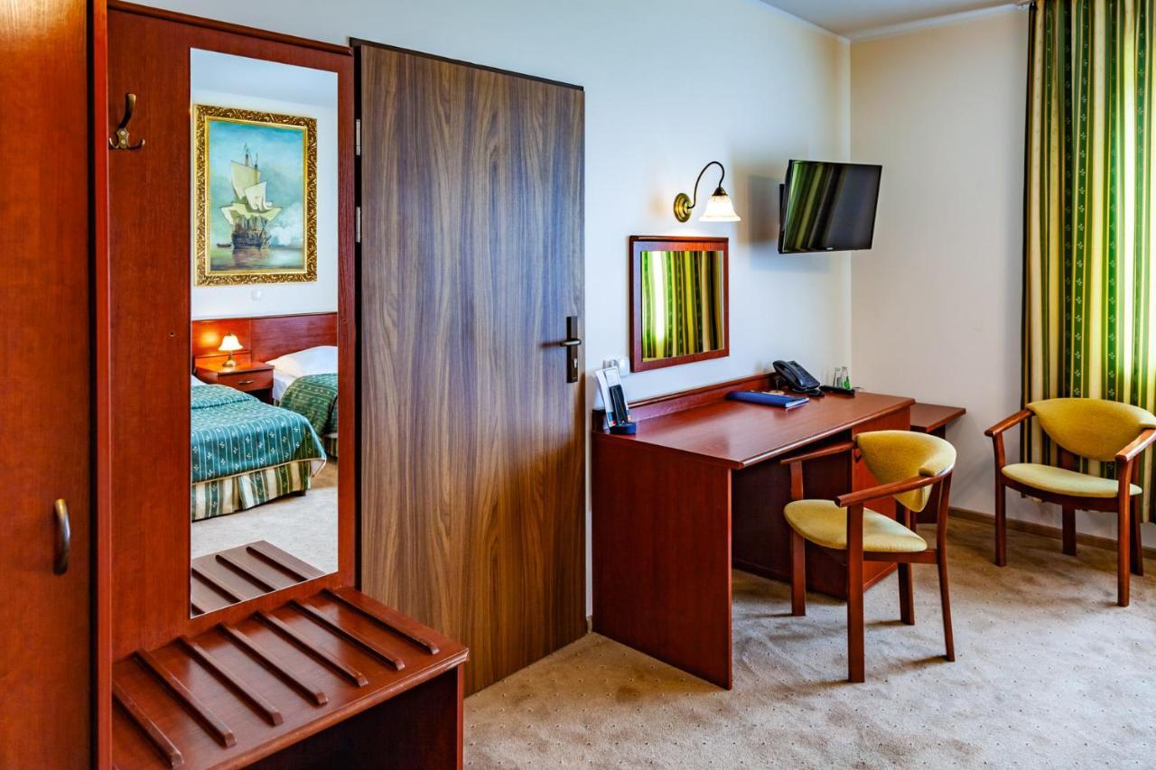 Standard Twin Room Without Balcony