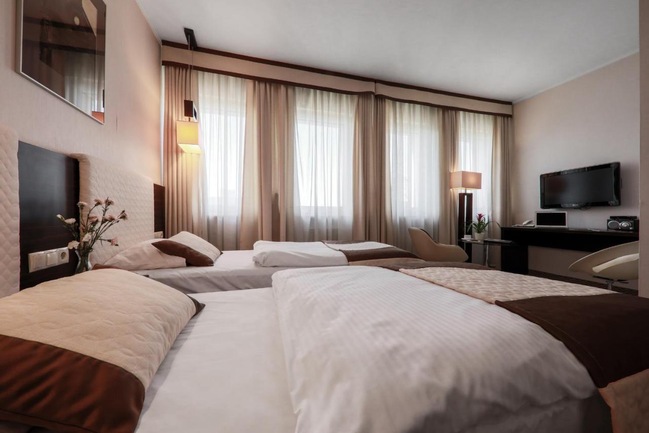 Large Twin Room