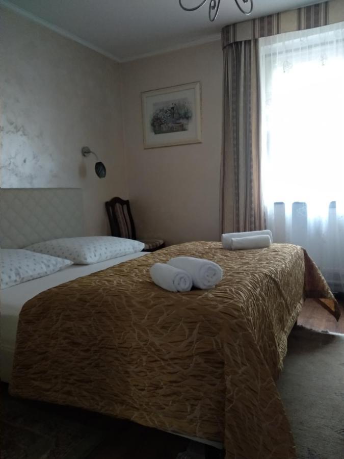 Double or Twin Room Bathroom