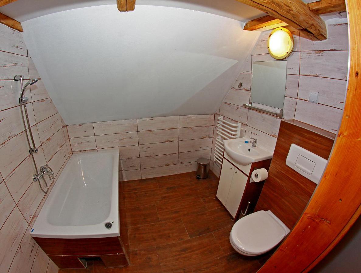 Family Room Private External Bathroom