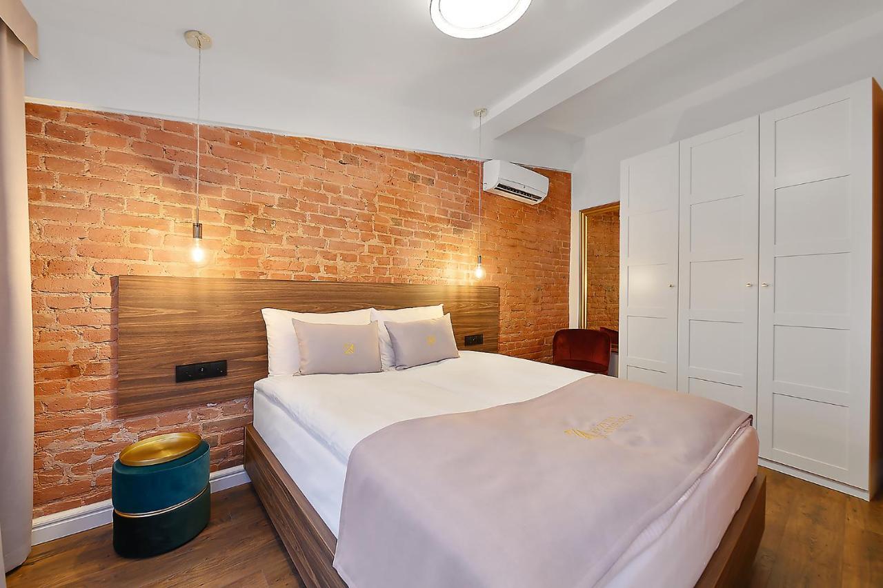 Deluxe Suite the attic