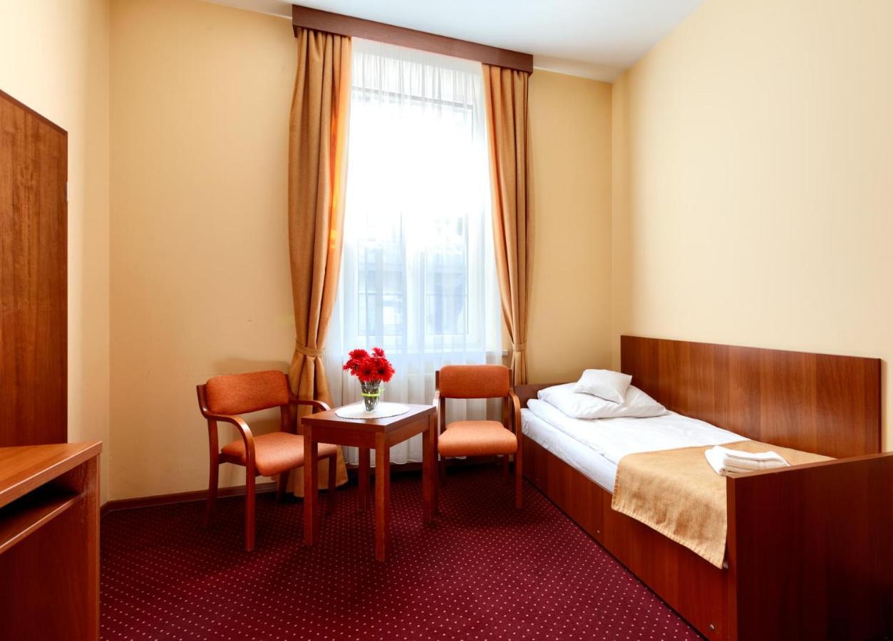 Large Single Room