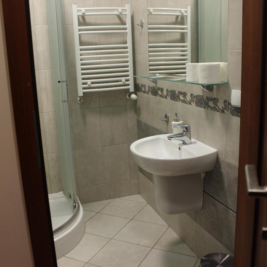 Twin Room Private Bathroom