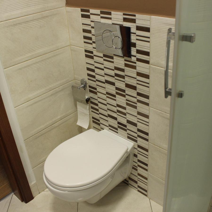 Twin Room Private Bathroom