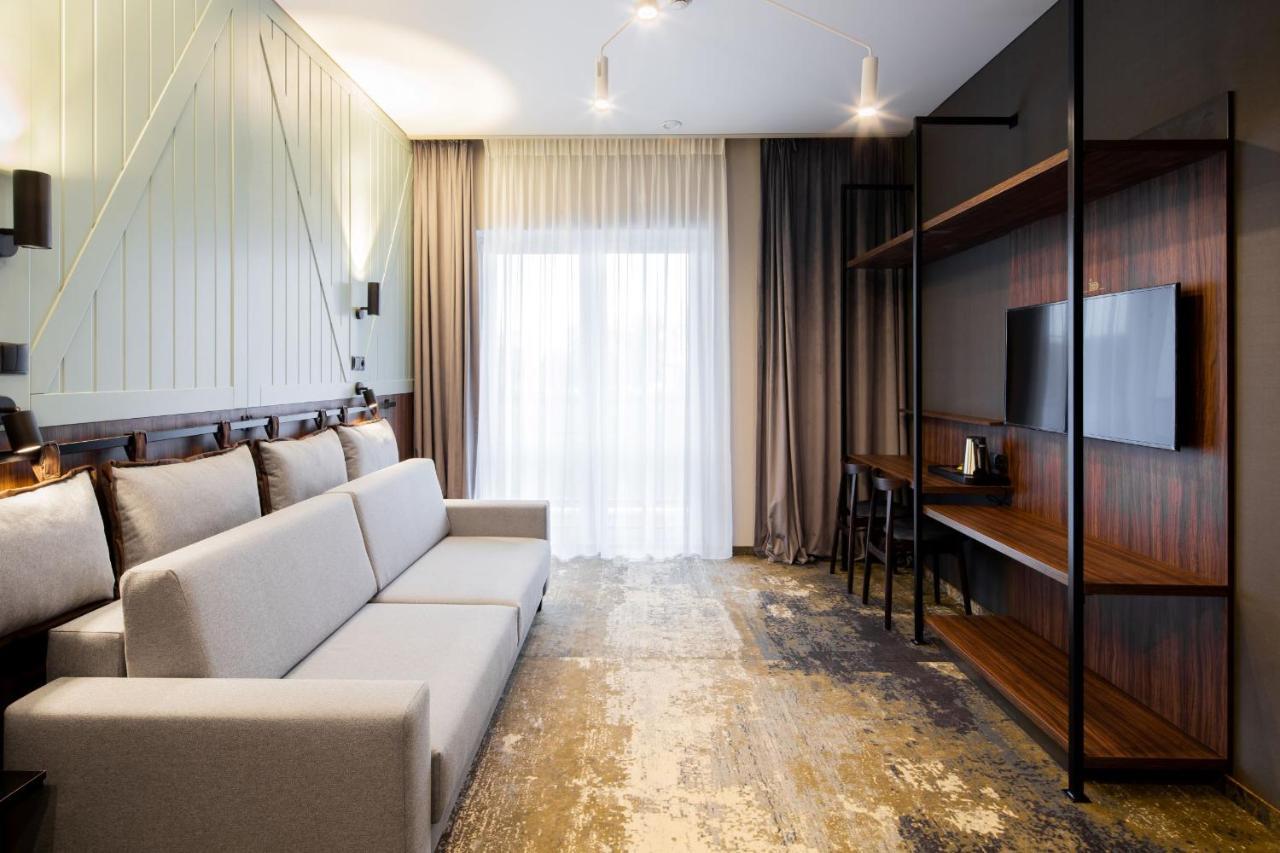 One-Bedroom Suite