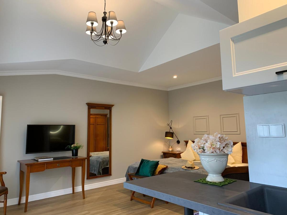 Garden Room Kitchenette