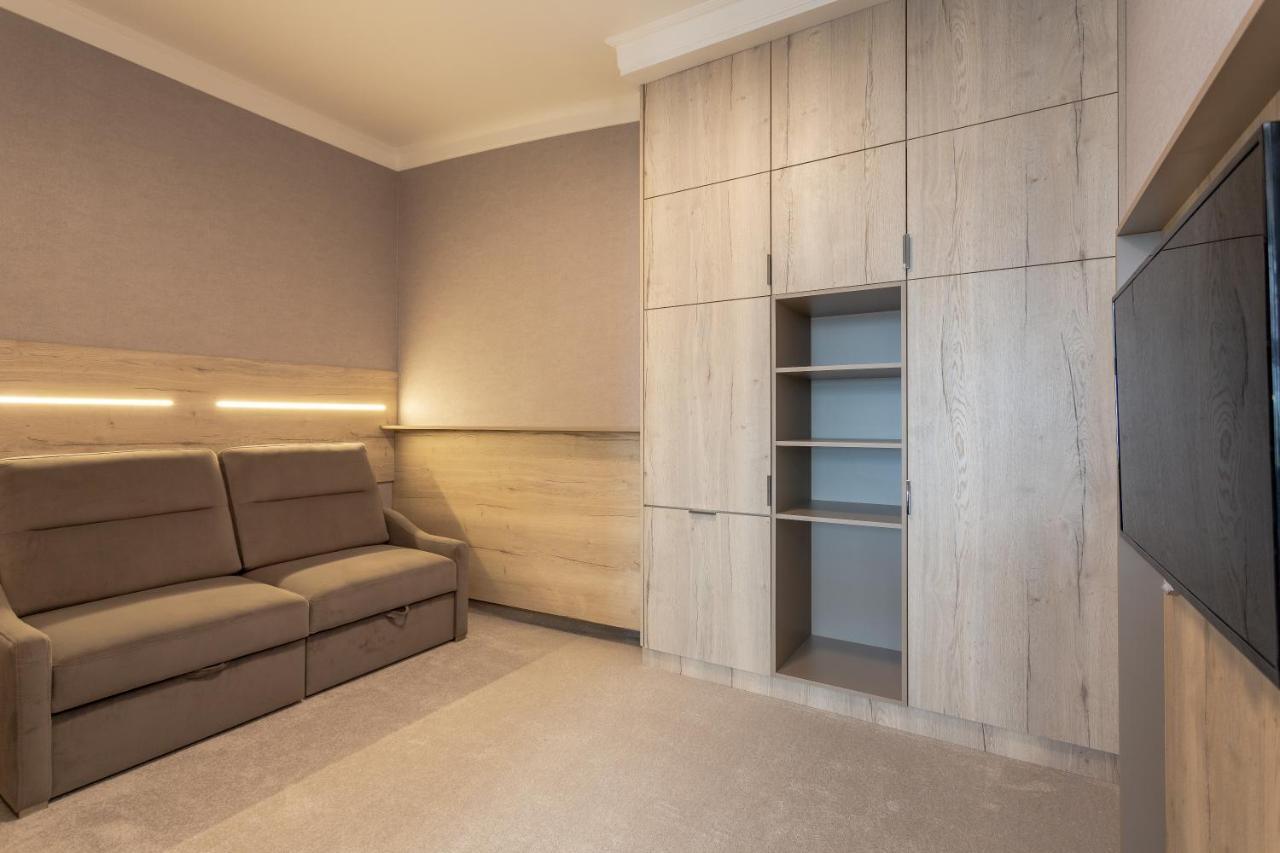 One-Bedroom Apartment Sea View