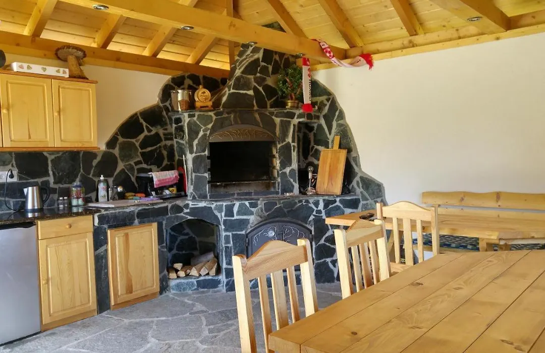 Pokoje Gościnne Tyrol-1