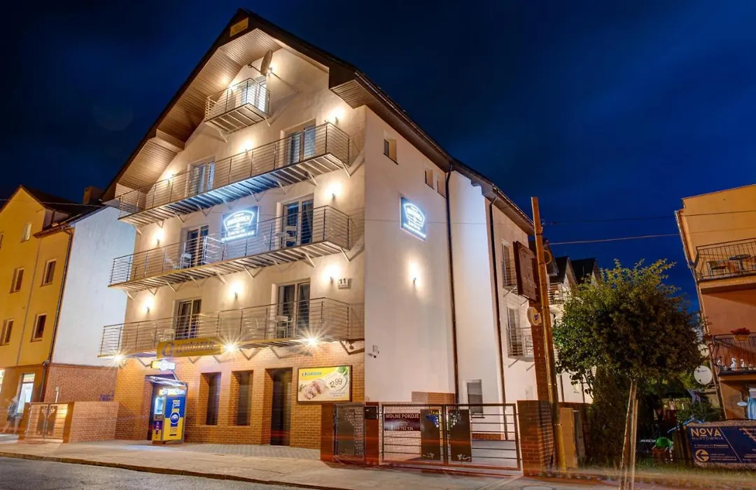 Pod Winogronem - Apartamenty z basenem i wyżywieniem-1