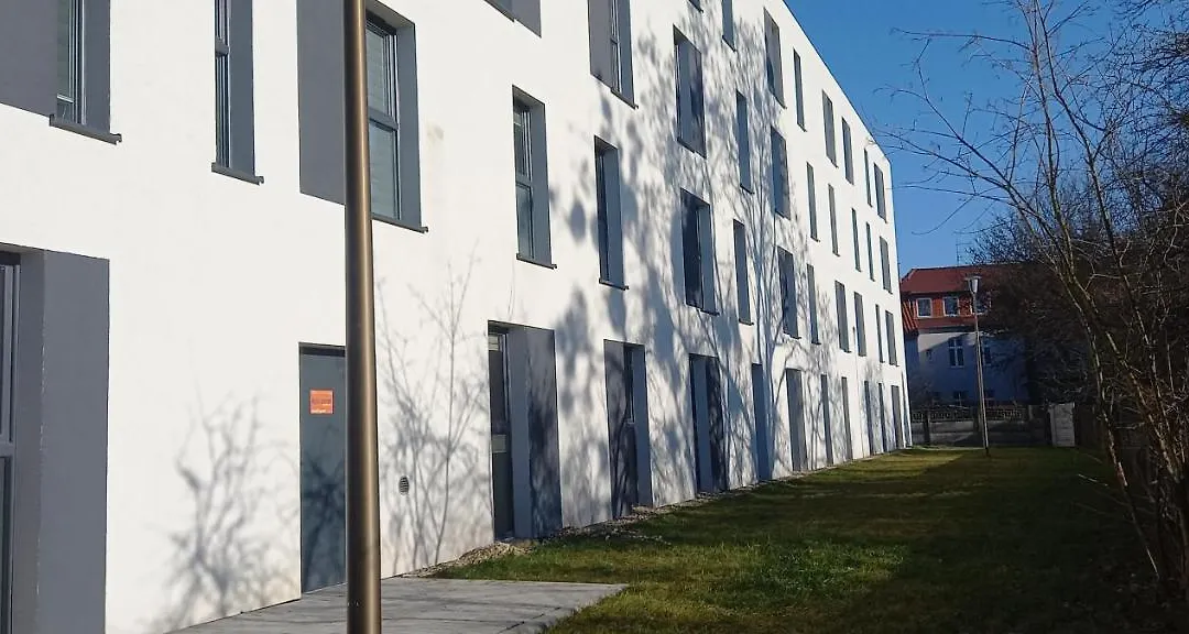 Przystanek Opole - MIKROAPARTAMENTY-1