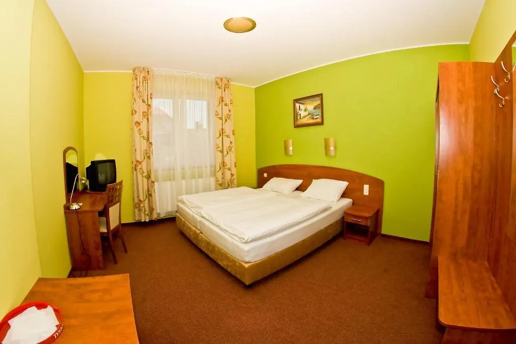 Hotel Omega-1