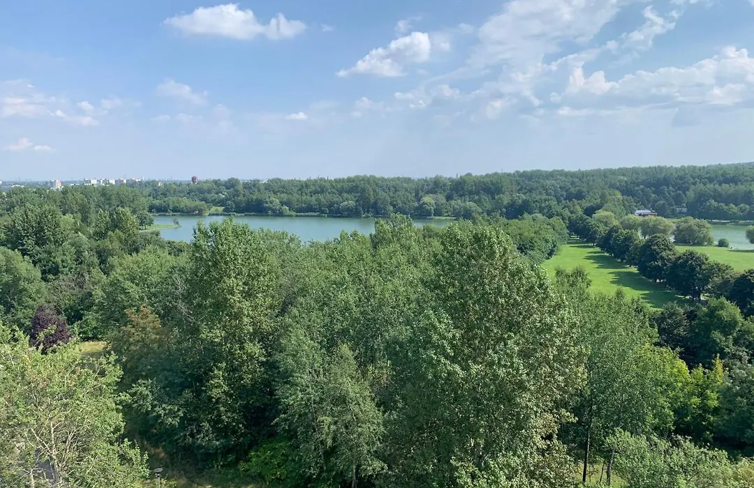 Lake View Apartment-Free Parking-1