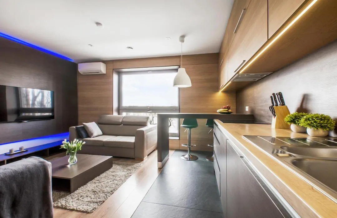 LupoApartments z Klimatyzacją do wyboru z Jacuzzi Pole Dance Parking Dostęp na Kod-1