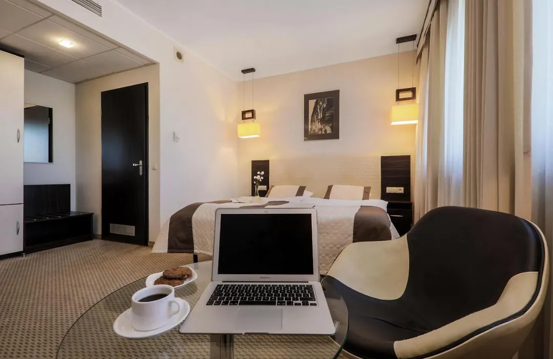 Hotel Borowiecki-1