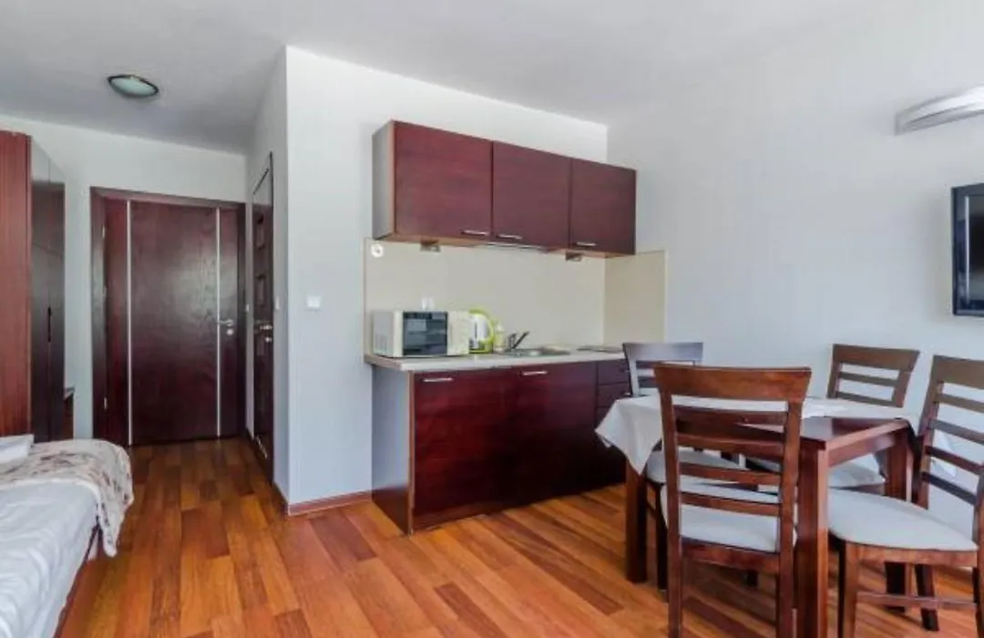 Pokoje I Apartamenty ,,Lesne"-1