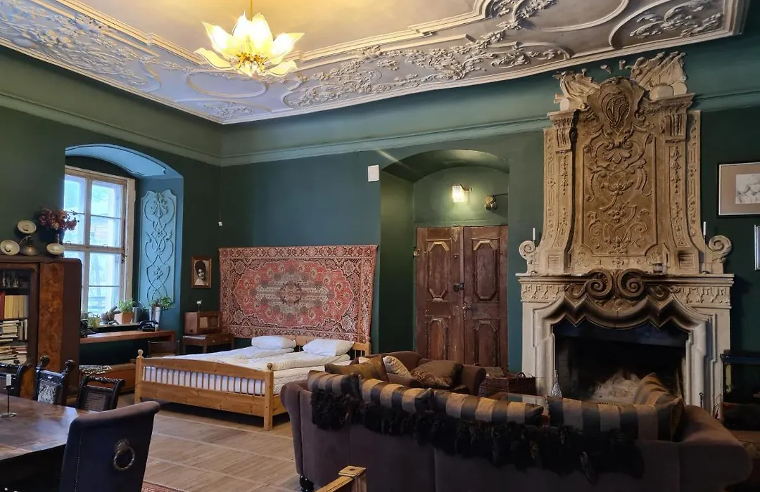 Pałac Rząsiny-1