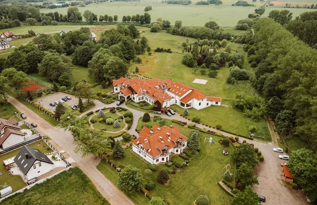Dworek nad Regą-1