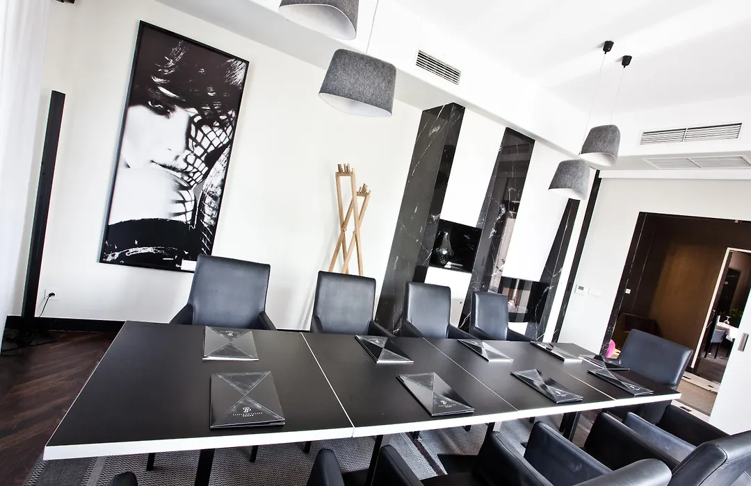 Platinum Residence Boutique-1