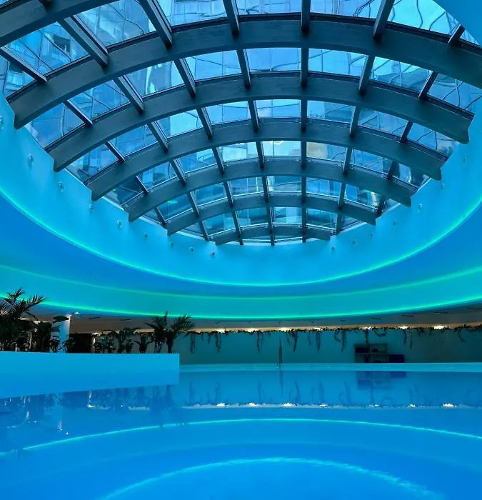 Apartament White Sky 20 Hanza Tower- Free Parking-1