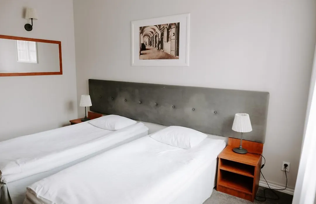 Hotel Senator-1