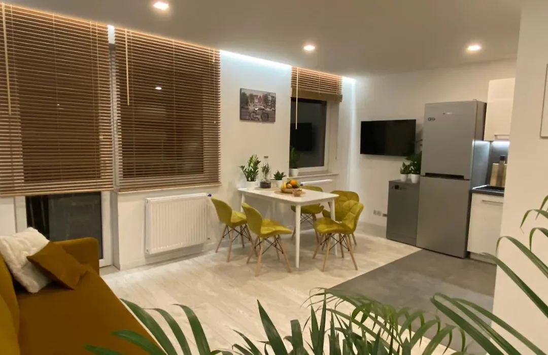 Apartament nad jeziorem-1