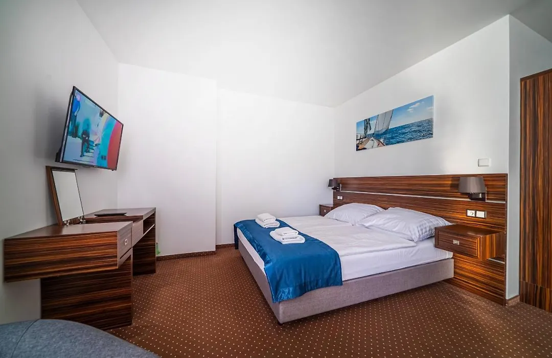 Marina Apartamenty & Pokoje-1