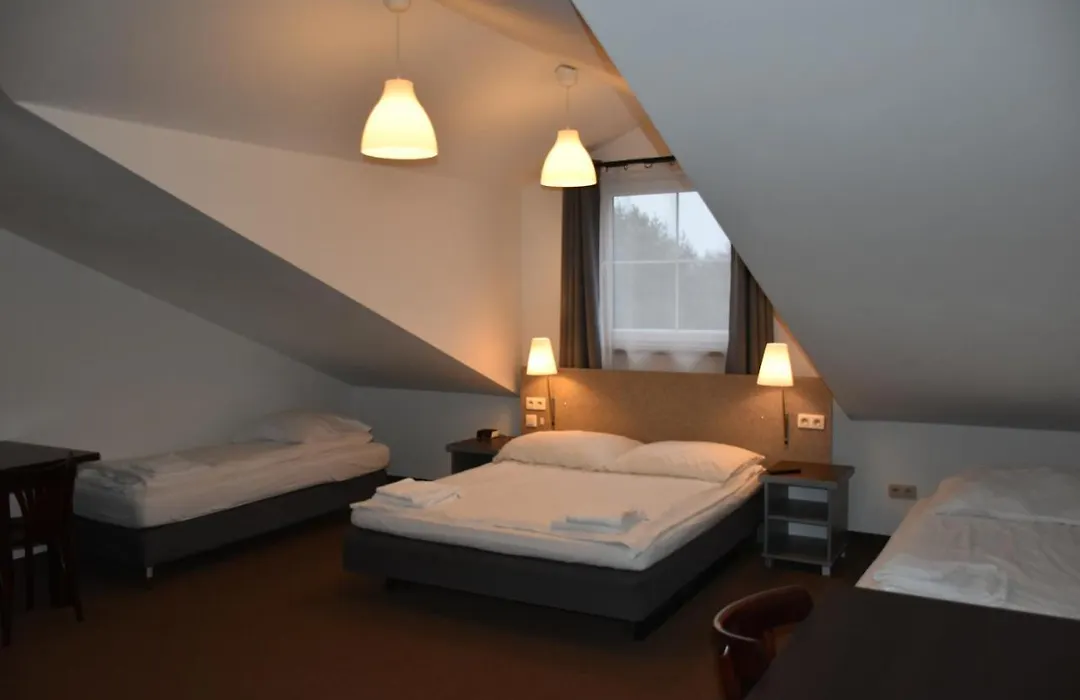 SZACHULEC HOTEL i RESTAURACJA-1